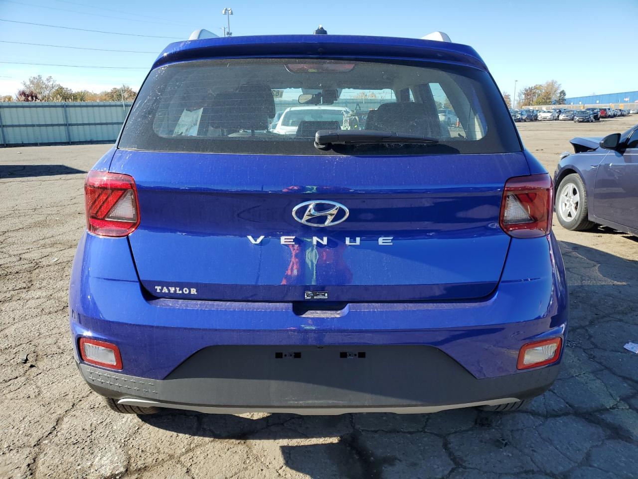 2025 Hyundai Venue Limited - Фото 6