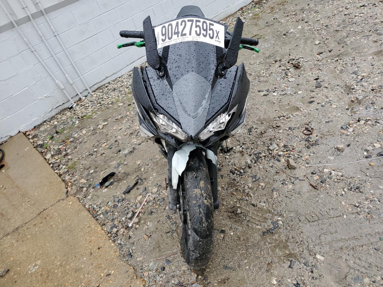 2022 Kawasaki Ex650 N - Image 2