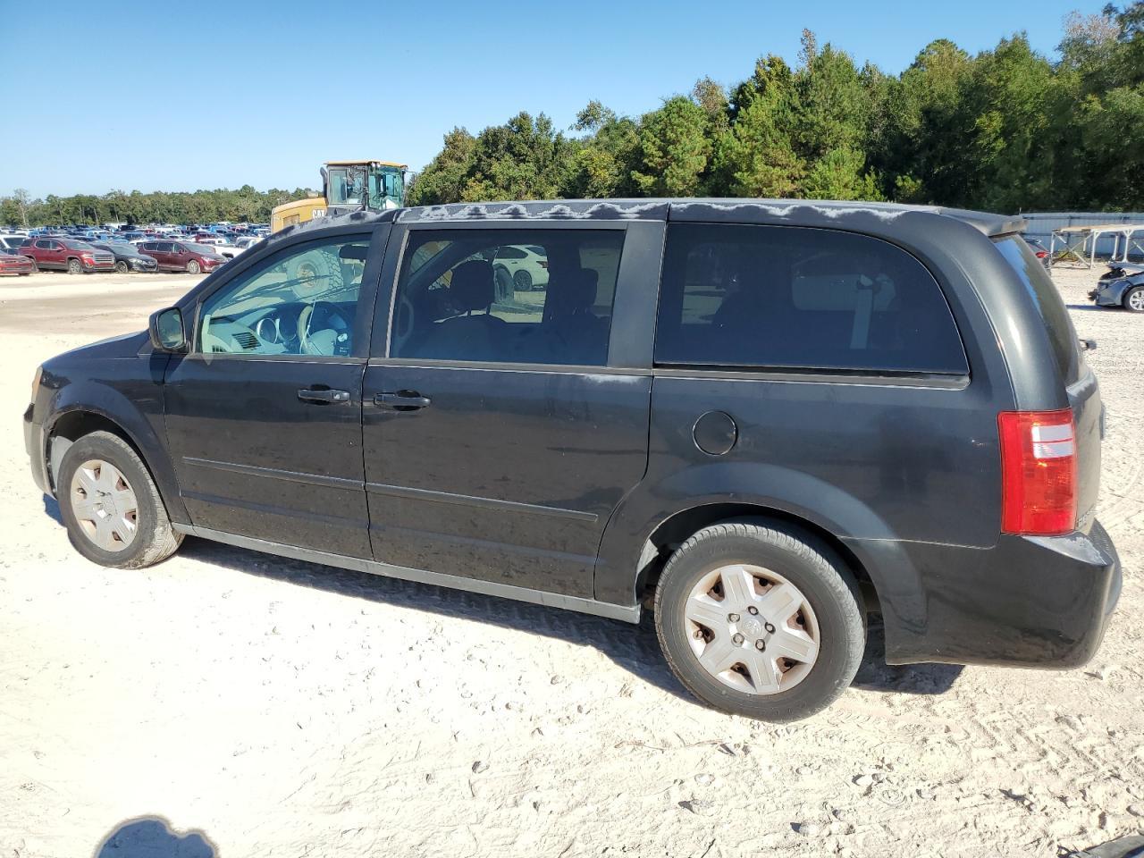 2010 Dodge Grand Caravan Se - Image 2