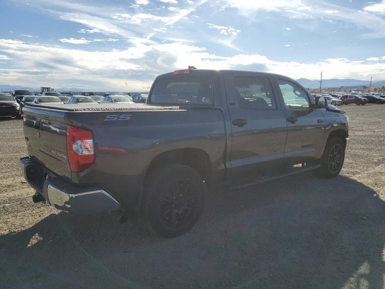 2021 Toyota Tundra Crewmax Sr5 - Фото 3