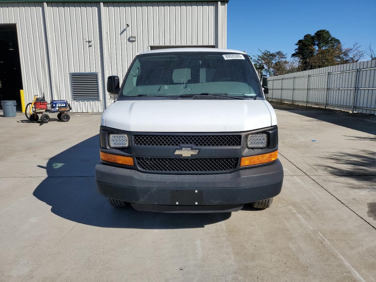 2015 Chevrolet Express G2500 Ls - Фото 5
