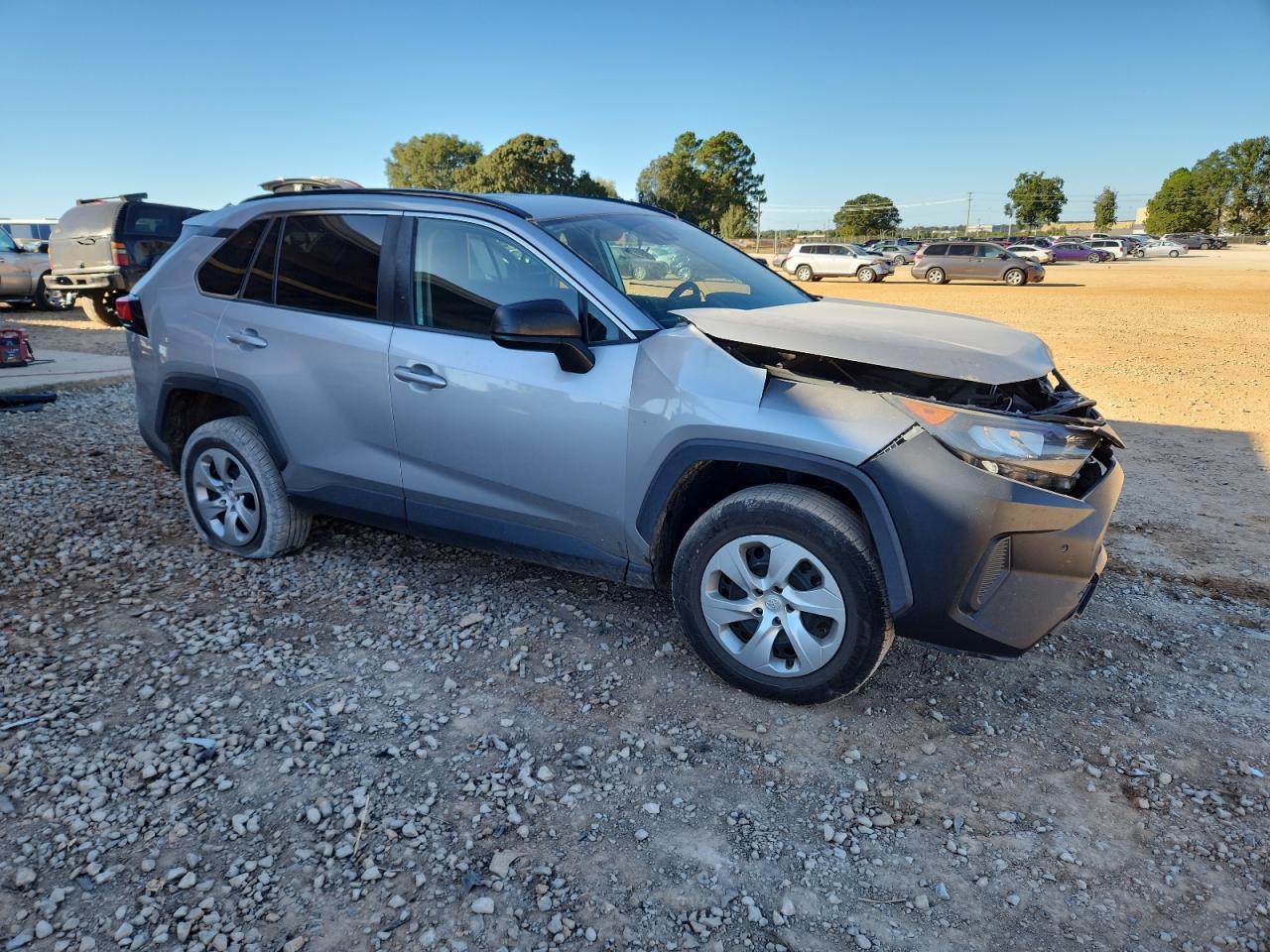 2019 Toyota Rav4 Le - Image 4
