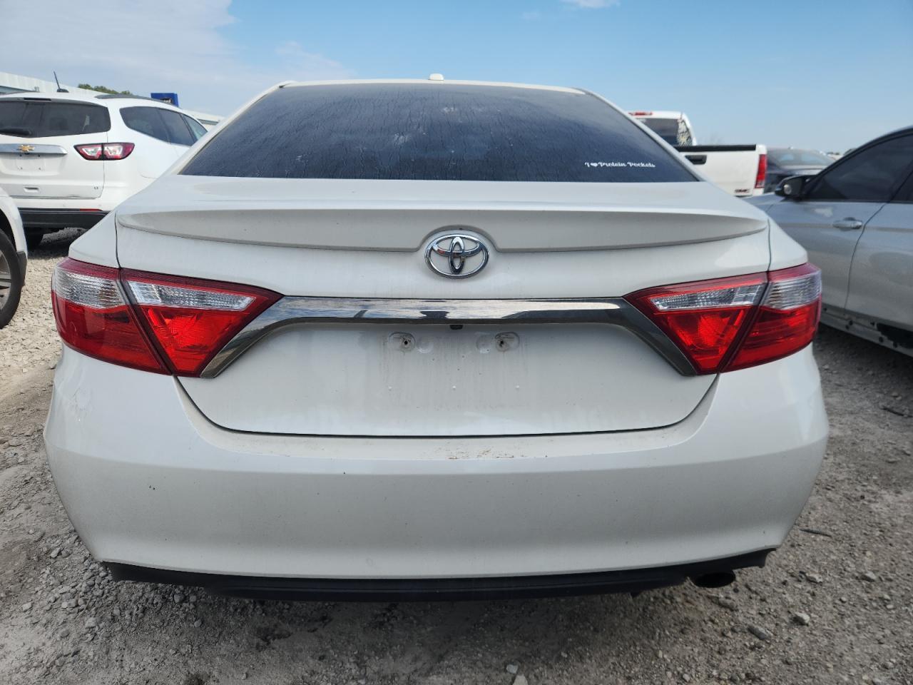 2015 Toyota Camry Le - Image 6