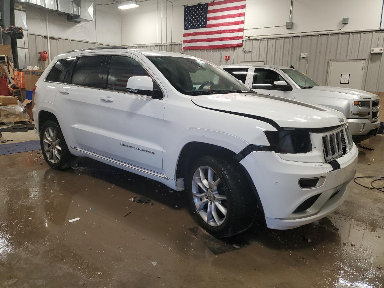 2015 Jeep Grand Cherokee Summit - Image 4