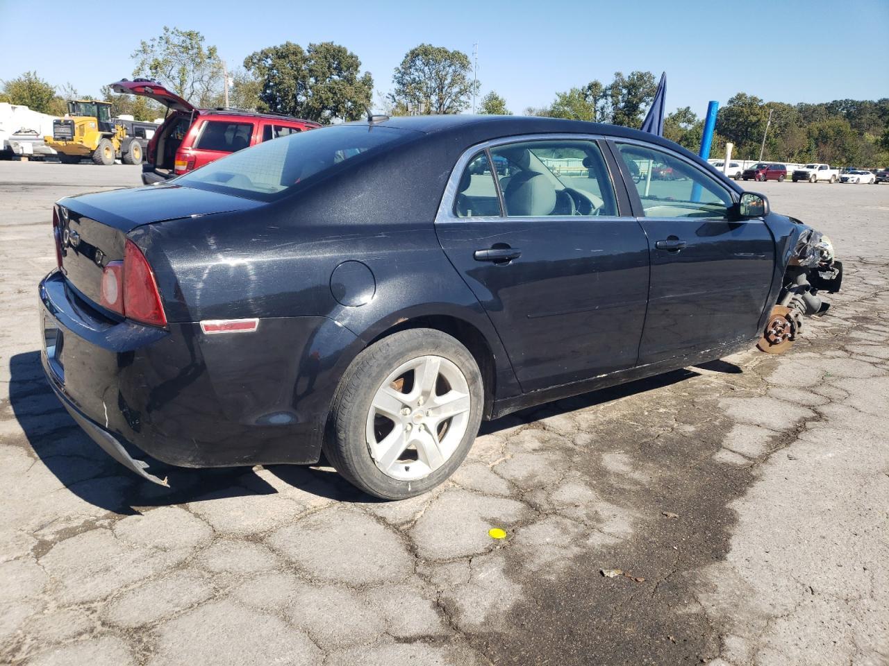 2010 Chevrolet Malibu Ls - Image 3