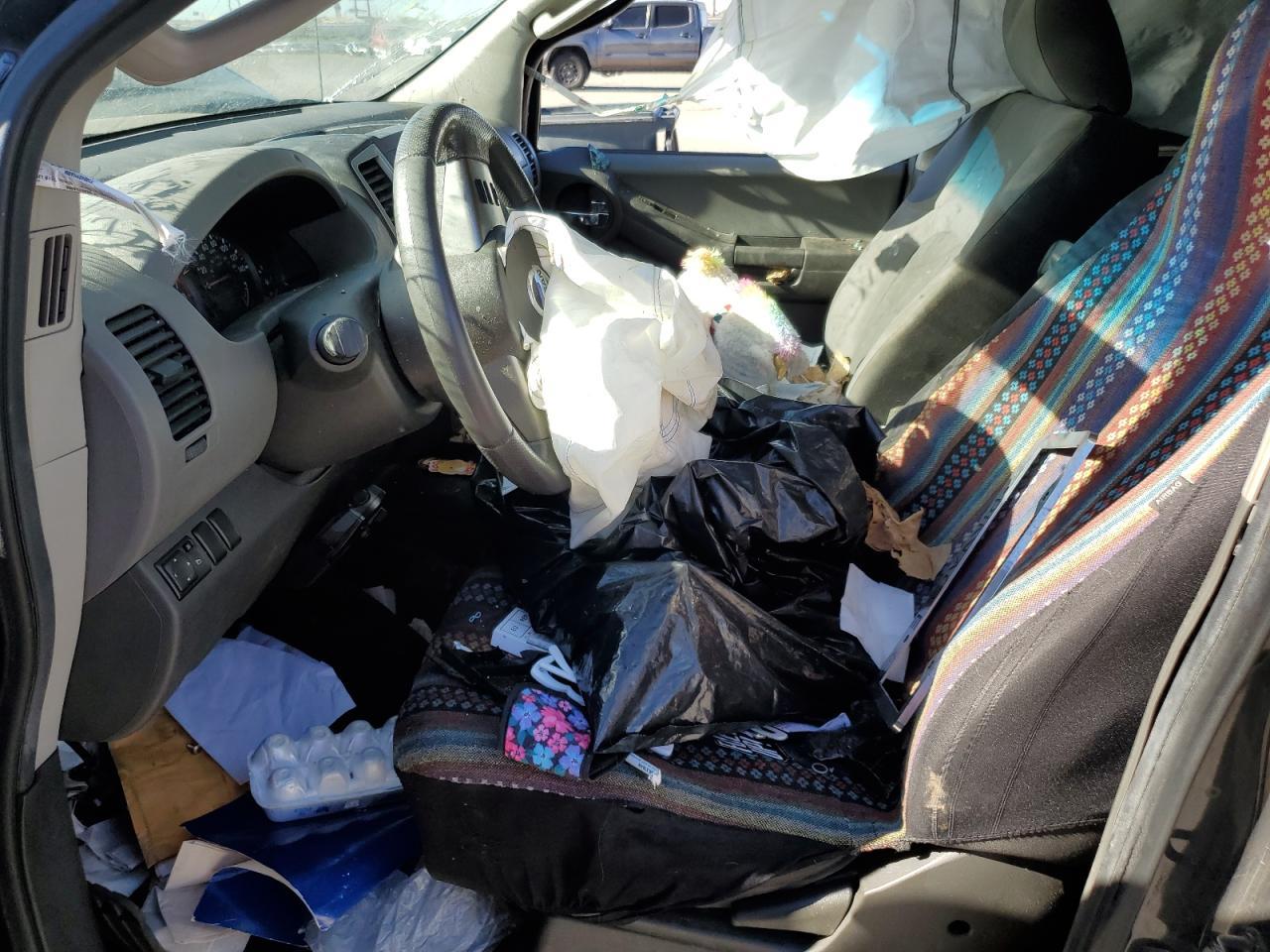 2012 Nissan Xterra Off Road - Image 7