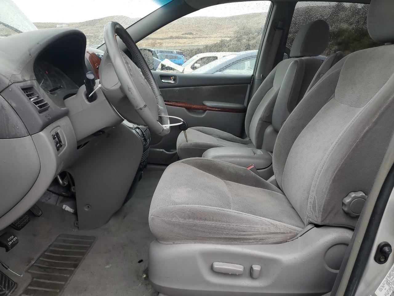 2004 Toyota Sienna Xle - Фото 7