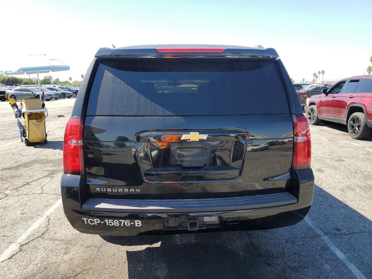 2015 Chevrolet Suburban C1500 Ls - Фото 6