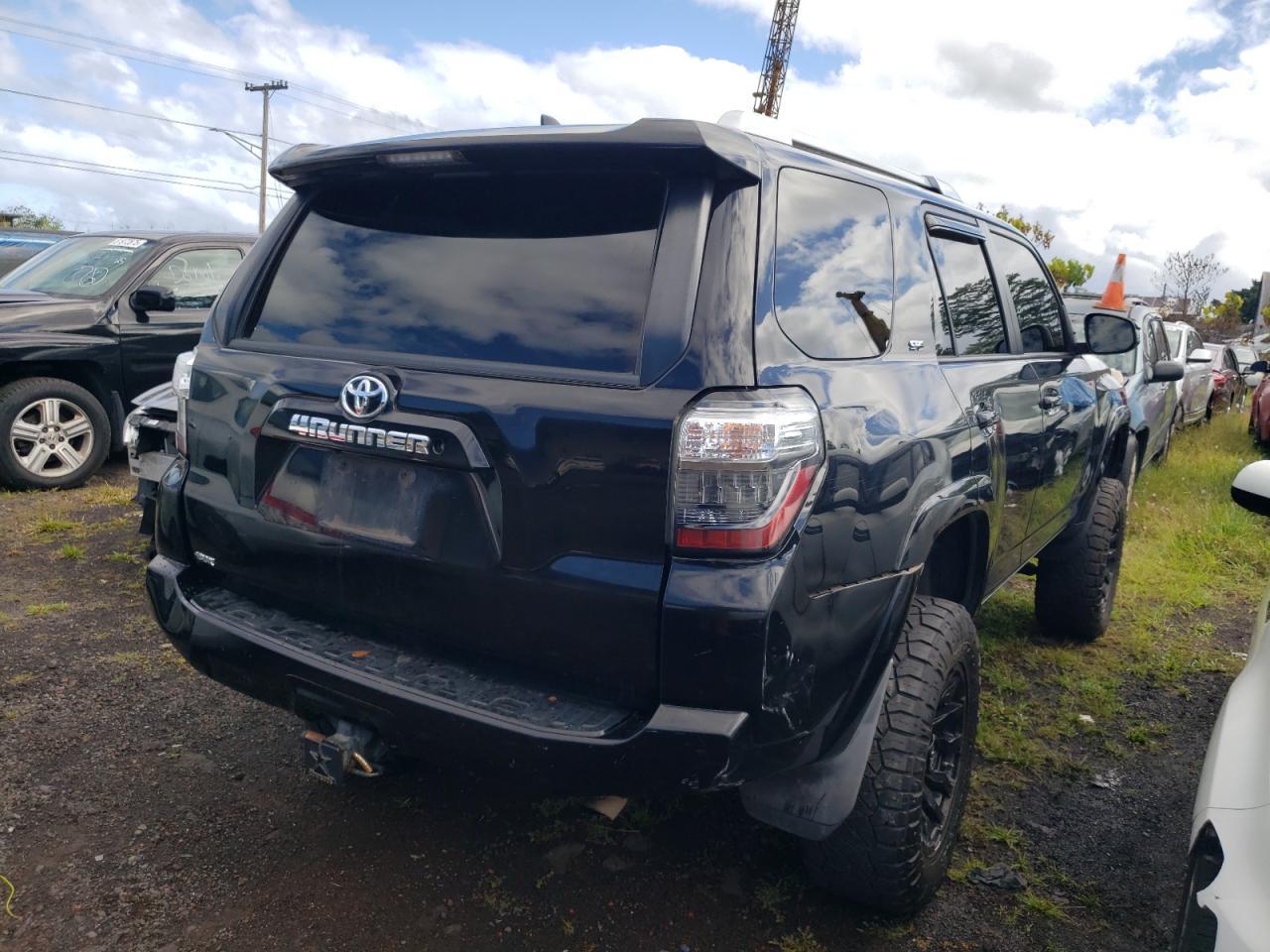 2016 Toyota 4Runner Sr5/Sr5 Premium - Image 3