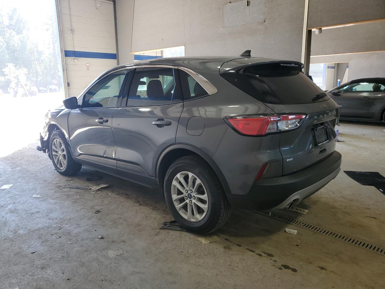 2021 Ford Escape Se - Фото 2