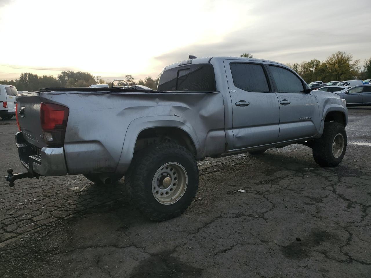 2020 Toyota Tacoma Double Cab - Фото 3