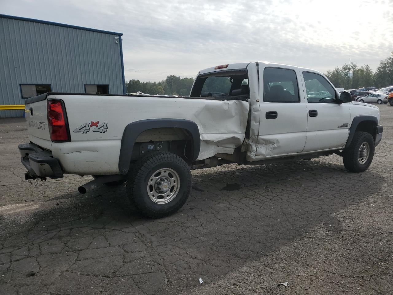 2004 Chevrolet Silverado K2500 Heavy Duty - Image 3