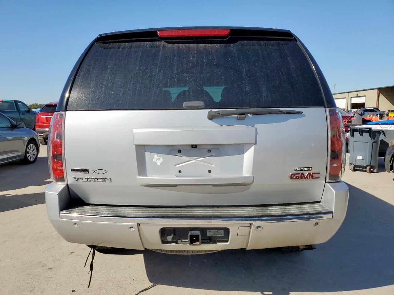 2012 GMC Yukon Denali - Фото 6