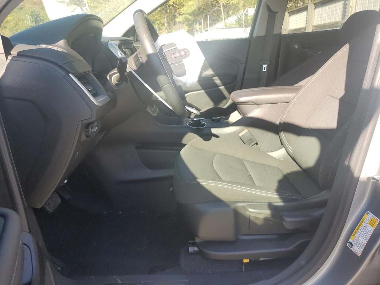2024 GMC Terrain Sle - Image 7