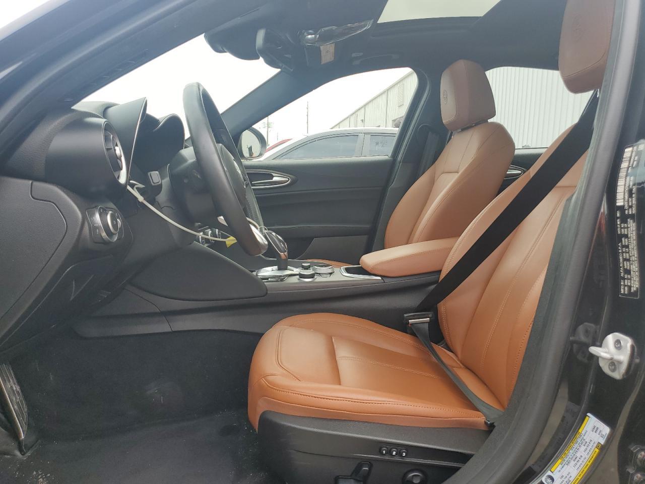 2022 Alfa Romeo Giulia Super - Image 7