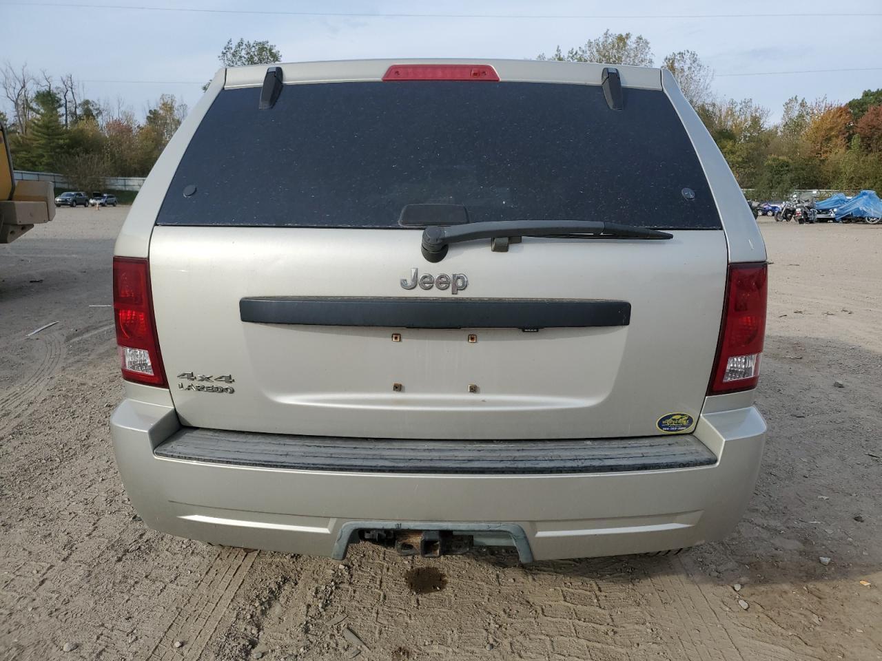 2007 Jeep Grand Cherokee Laredo - Image 6