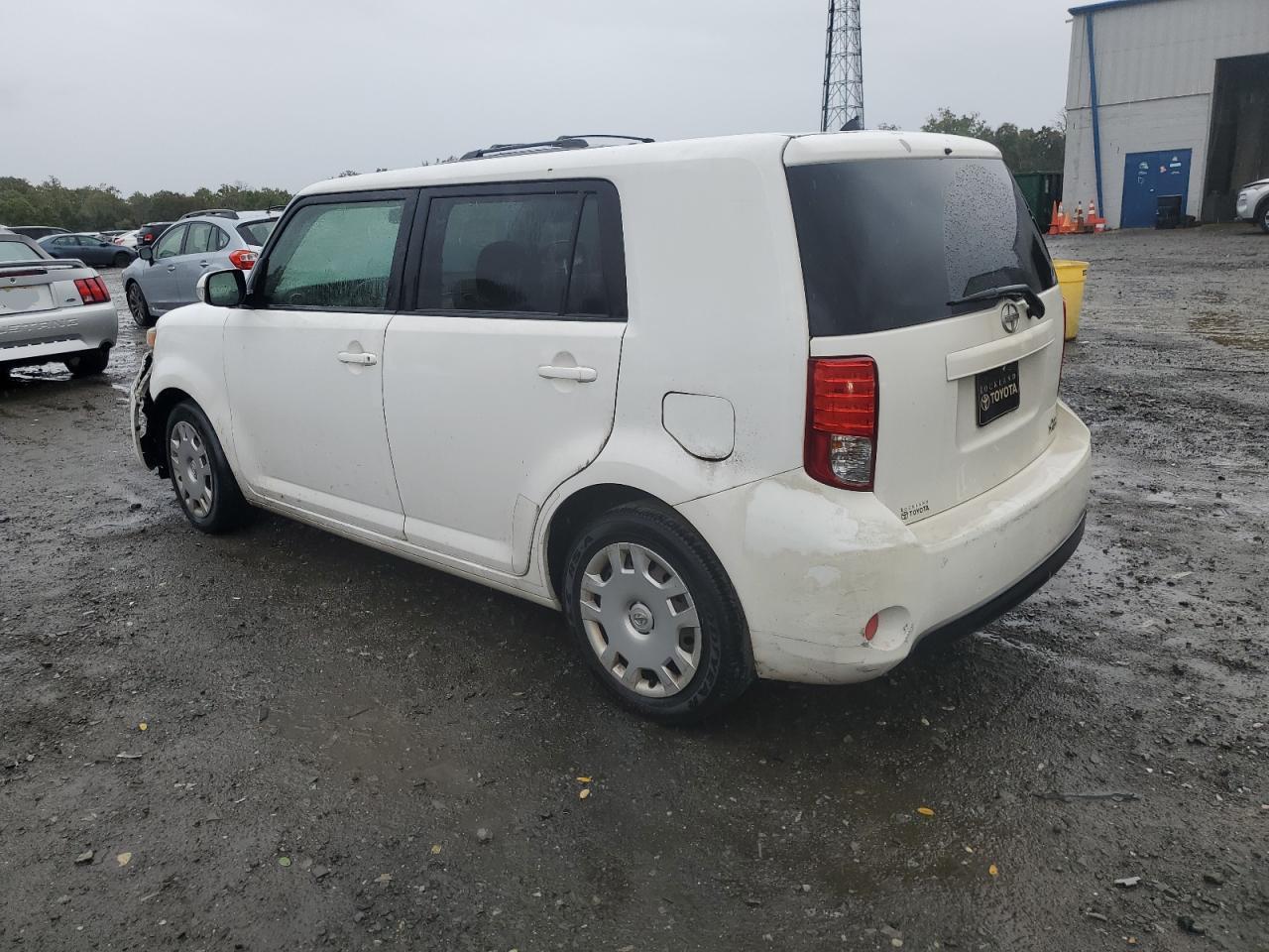 2015 Scion Xb Base - Фото 2