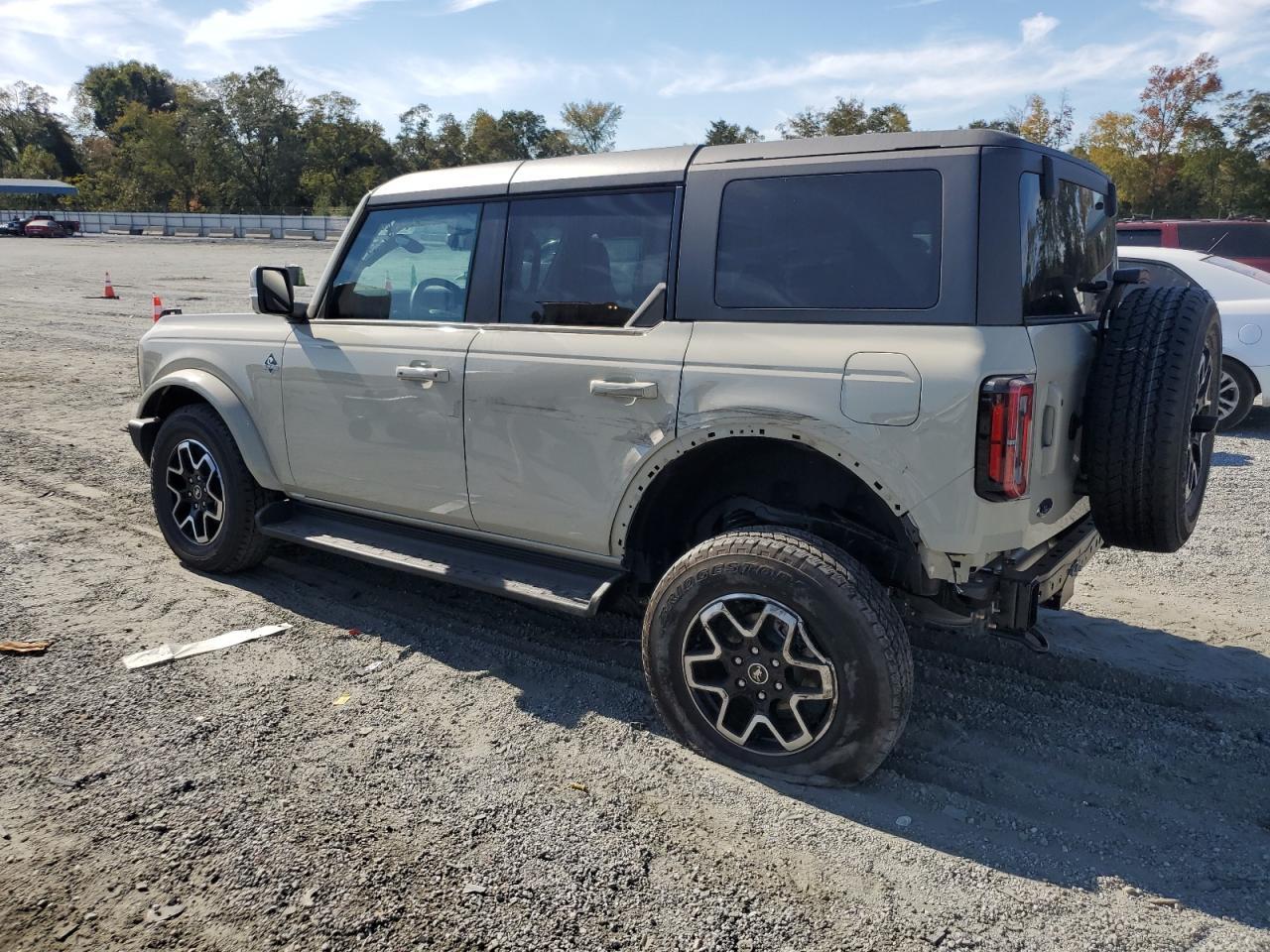 2025 Ford Bronco Outer Banks - Фото 2