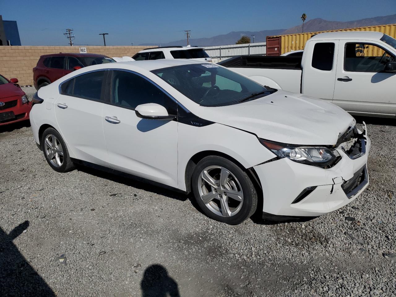 2018 Chevrolet Volt Lt - Image 4