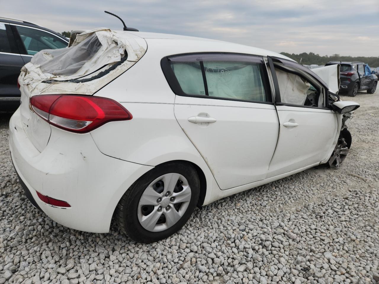 2017 Kia Forte Lx - Image 3