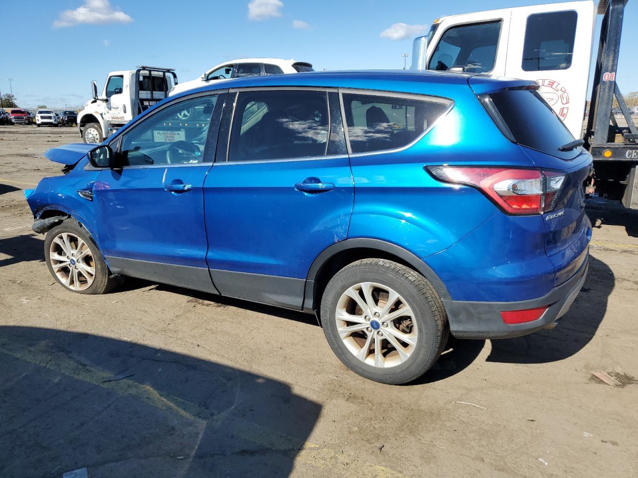 2017 Ford Escape Se - Фото 2