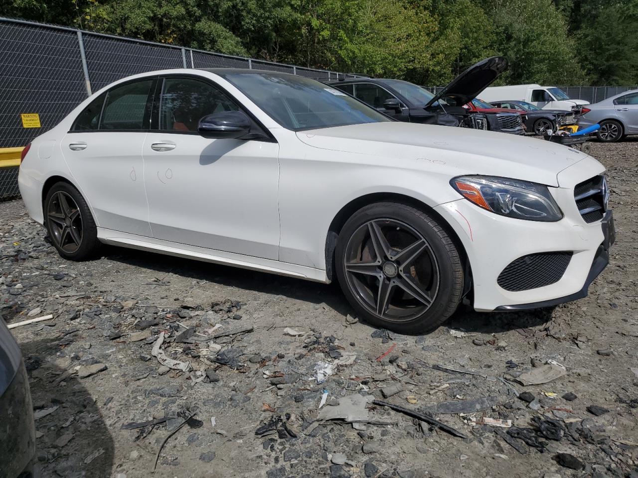 2017 Mercedes-Benz C 300 4Matic - Фото 4