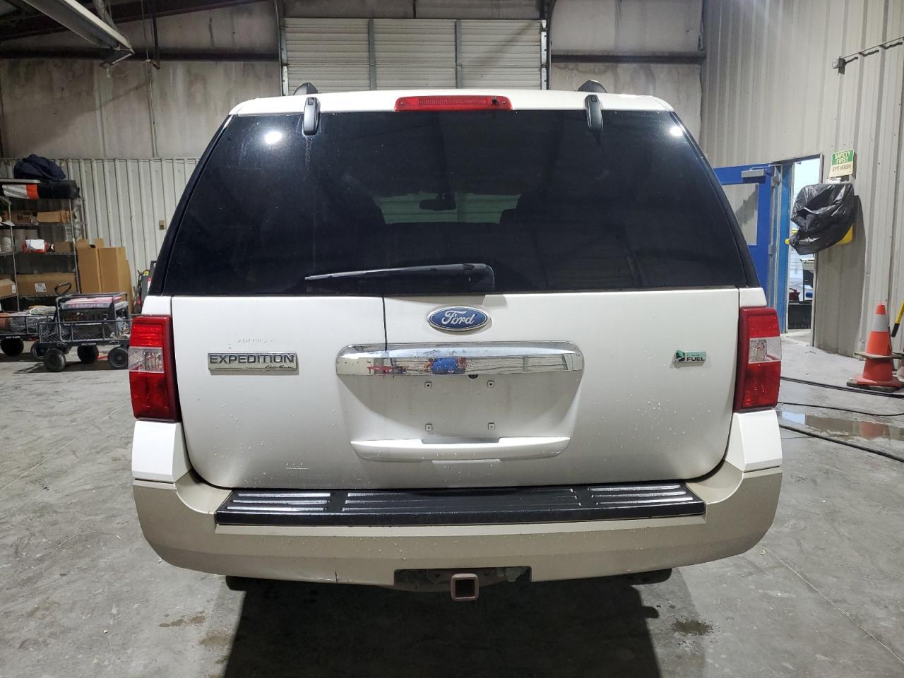 2010 Ford Expedition Eddie Bauer - Фото 6