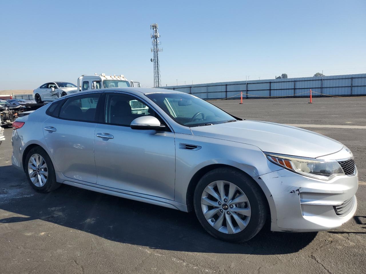 2017 Kia Optima Lx - Фото 4