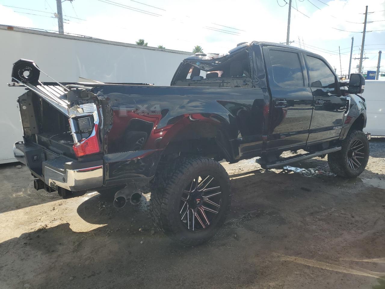 2022 Ford F250 Super Duty - Фото 3