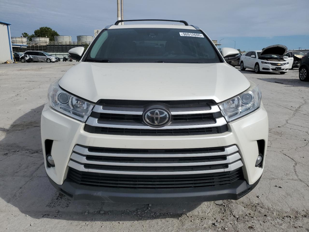 2017 Toyota Highlander Se - Фото 5
