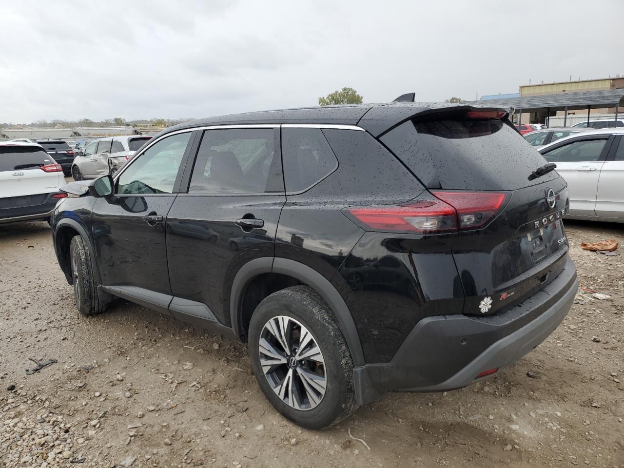 2023 Nissan Rogue Sv - Image 2