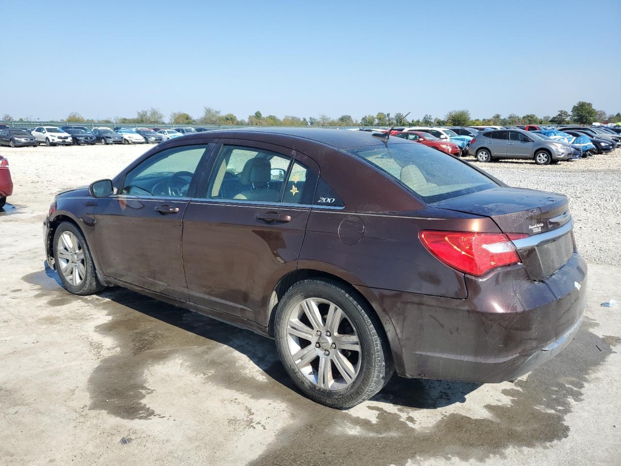 2012 Chrysler 200 Touring - Фото 2