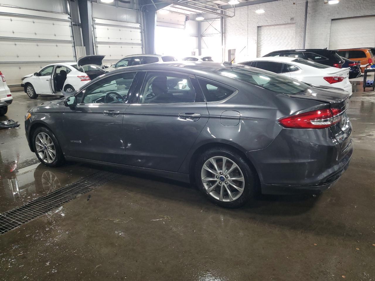 2017 Ford Fusion Se Hybrid - Image 2