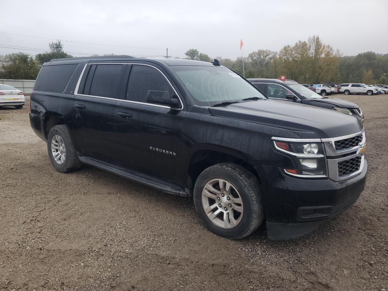 2017 Chevrolet Suburban C1500 Lt - Фото 4
