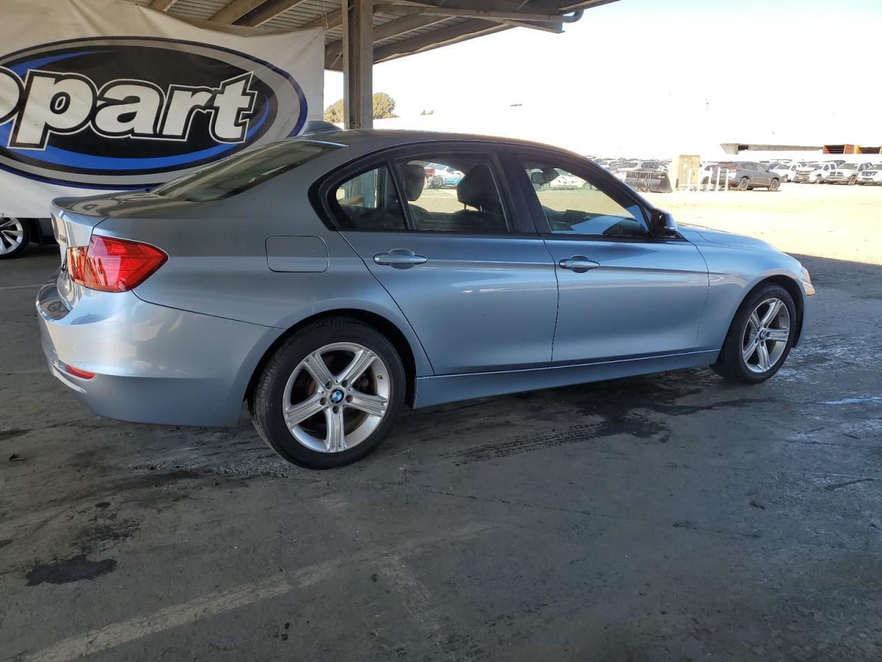 2013 BMW 320 I xDrive - Image 3