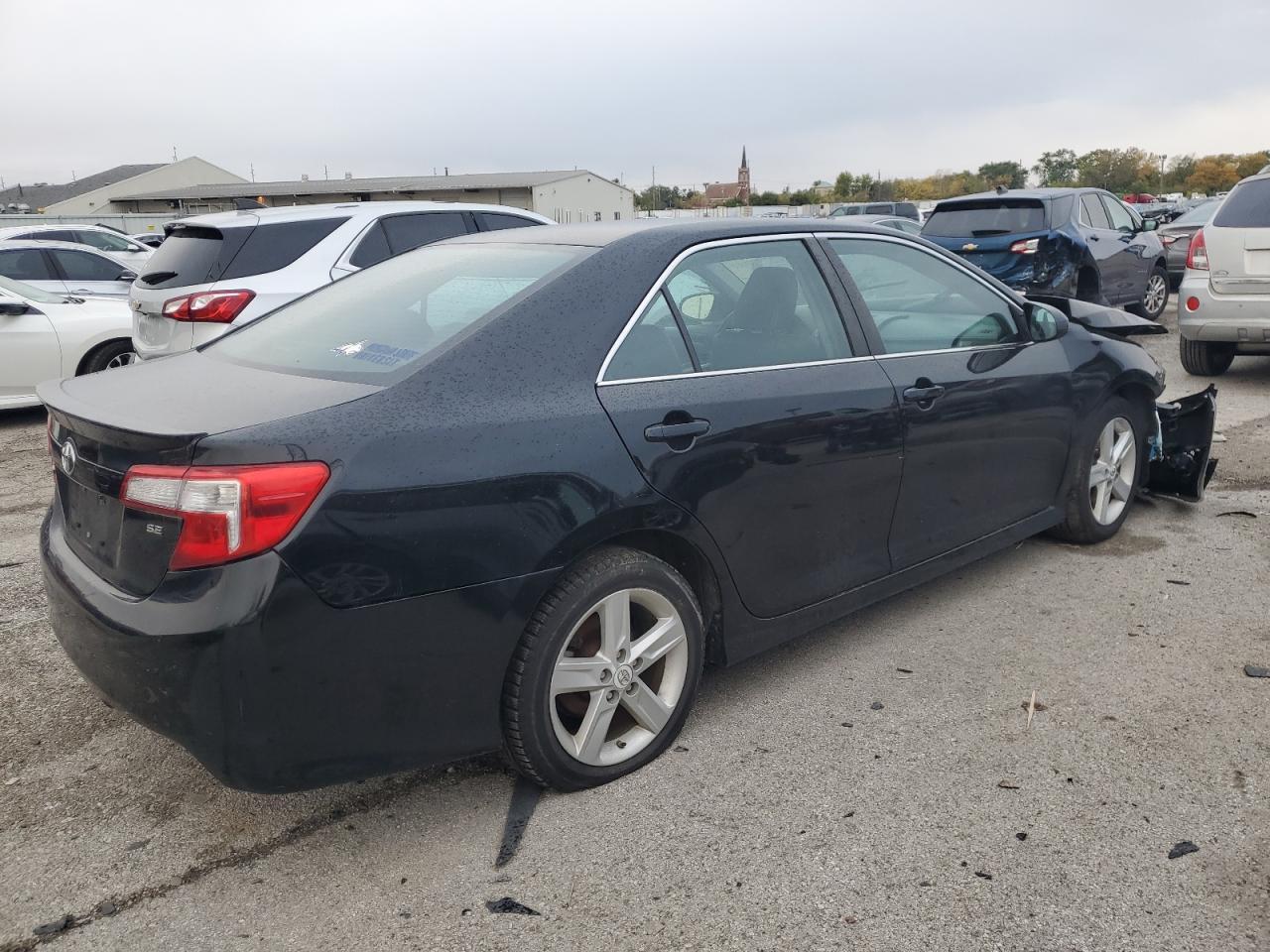 2013 Toyota Camry L - Фото 3