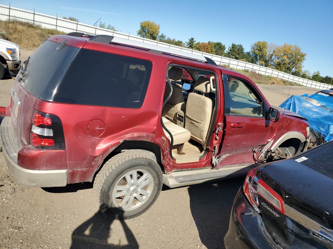 2007 Ford Explorer Eddie Bauer - Image 3
