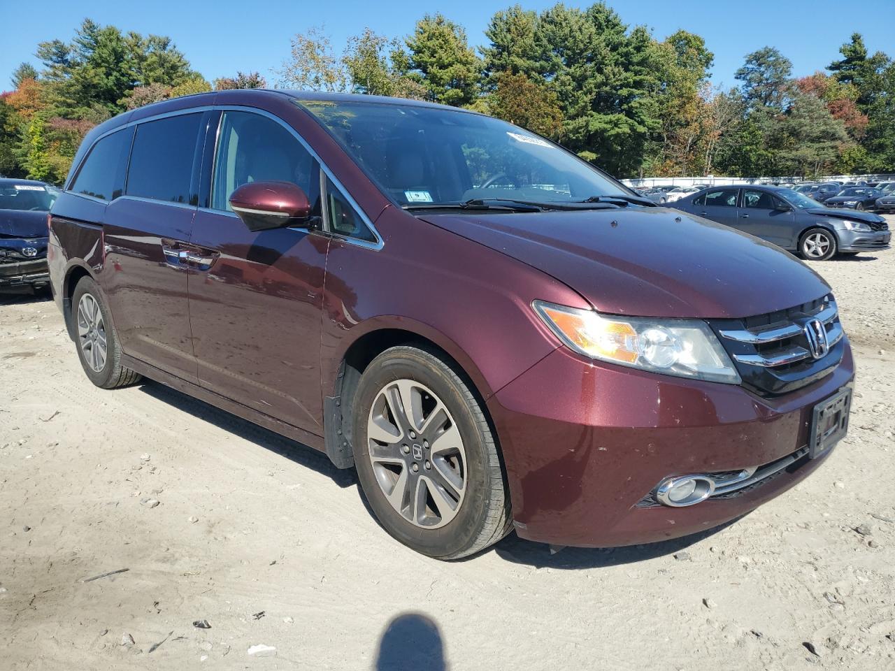 2016 Honda Odyssey Touring - Image 4