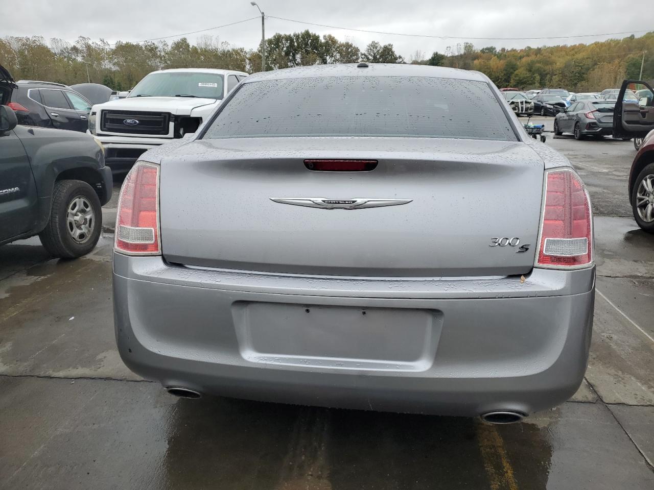 2013 Chrysler 300 S - Image 6