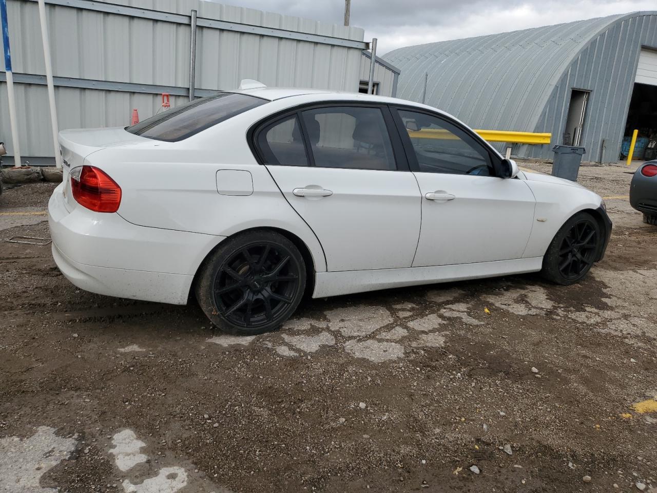 2007 BMW 328 Xi - Image 3