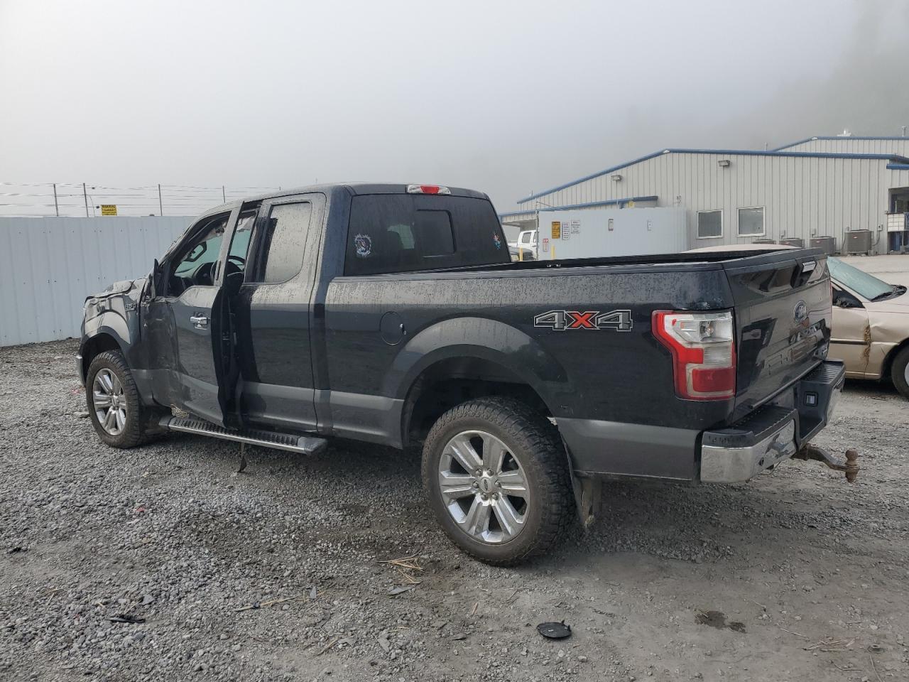 2018 Ford F150 Super Cab - Фото 2