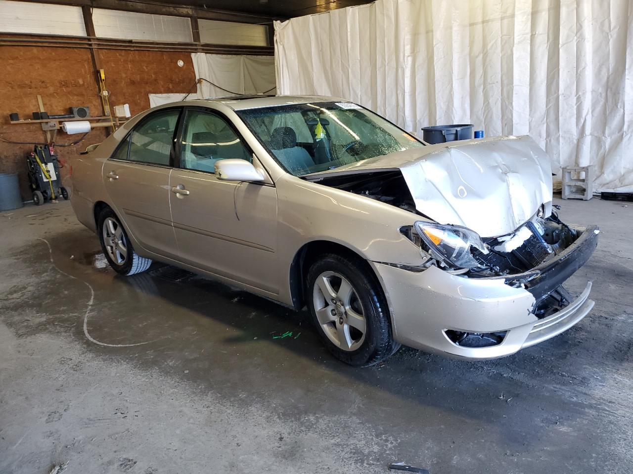 2005 Toyota Camry Le - Image 4