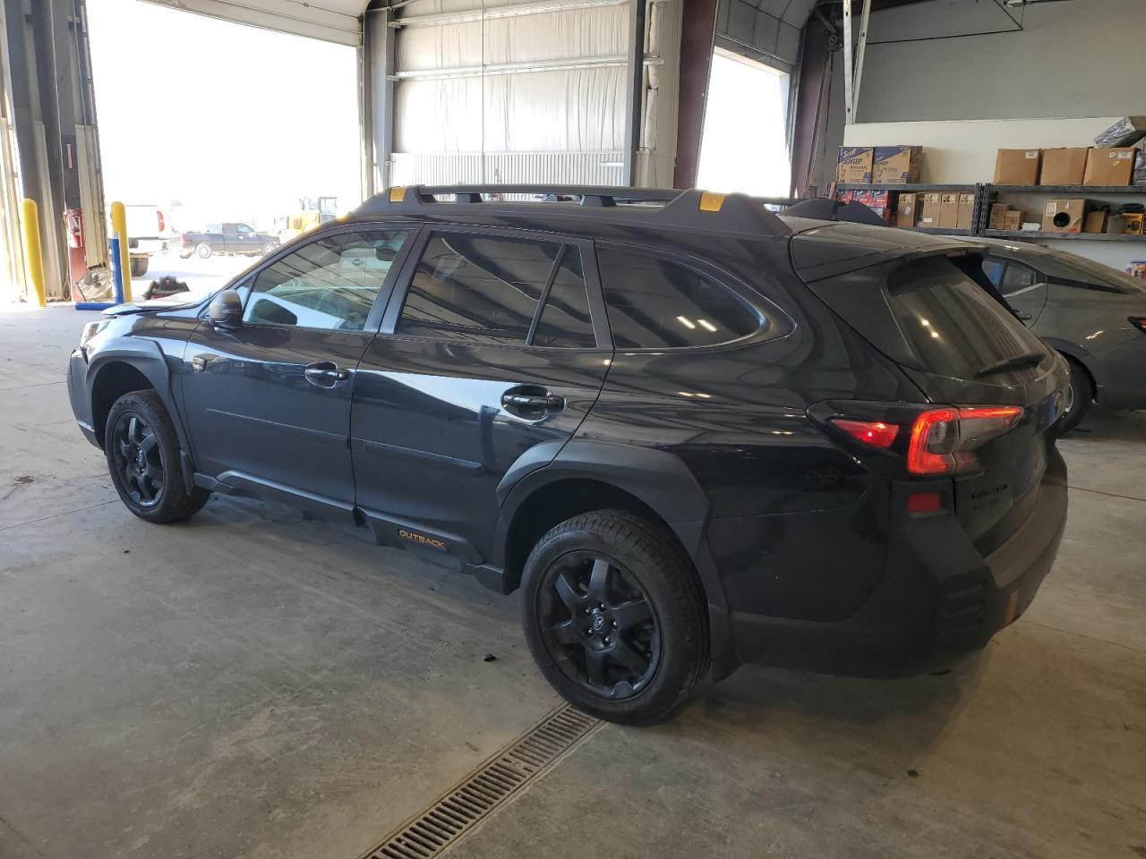 2022 Subaru Outback Wilderness - Фото 2