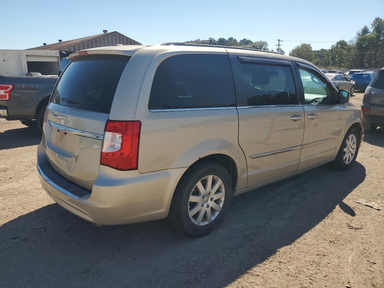2014 Chrysler Town & Country Touring - Фото 3