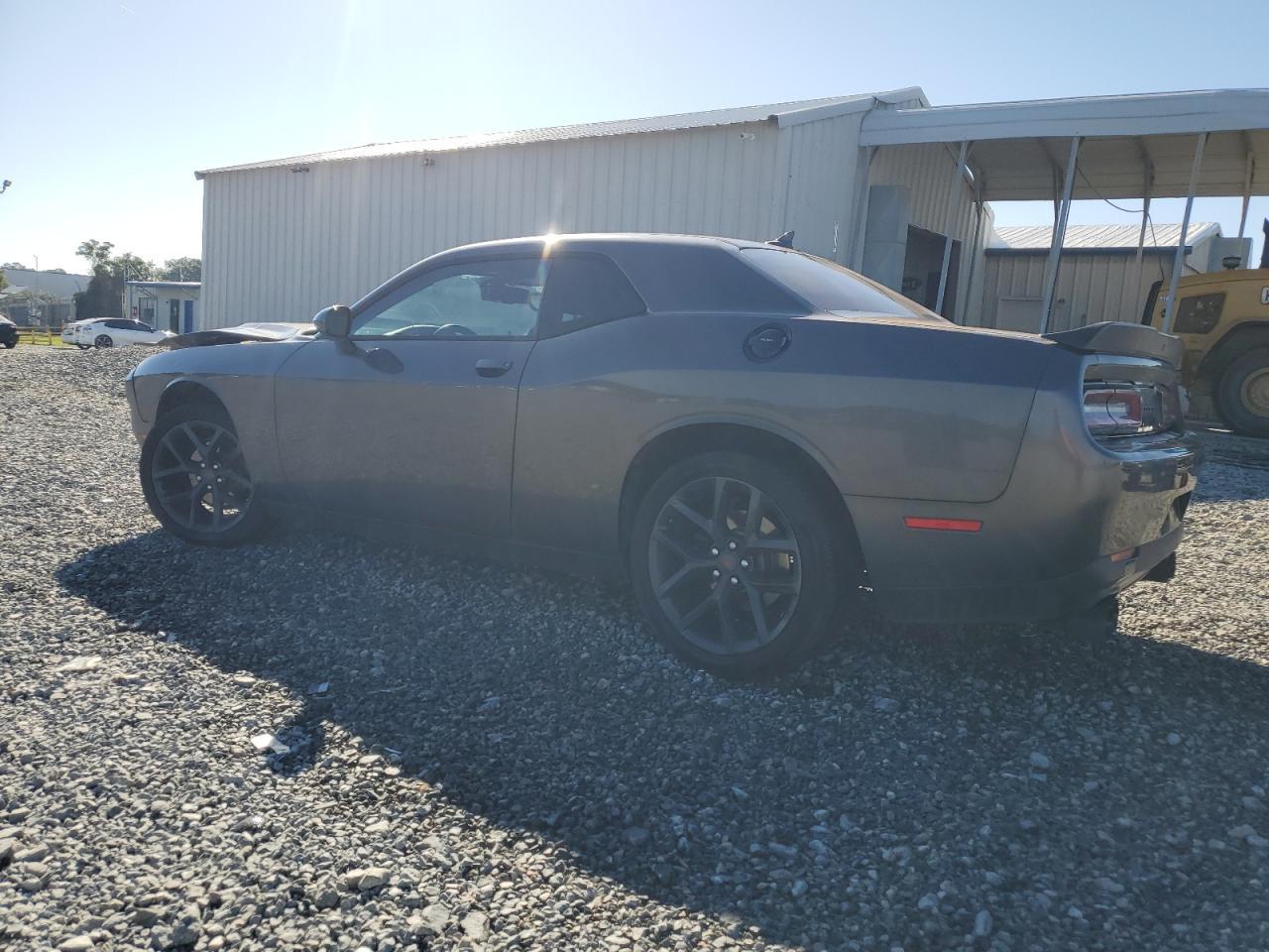 2021 Dodge Challenger Sxt - Фото 2