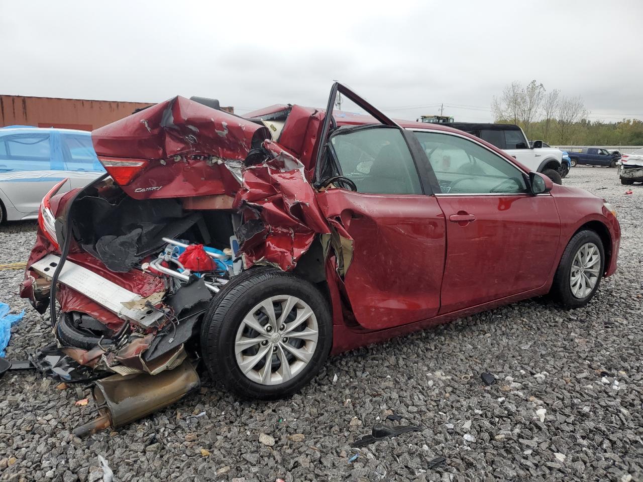 2015 Toyota Camry Le - Image 3