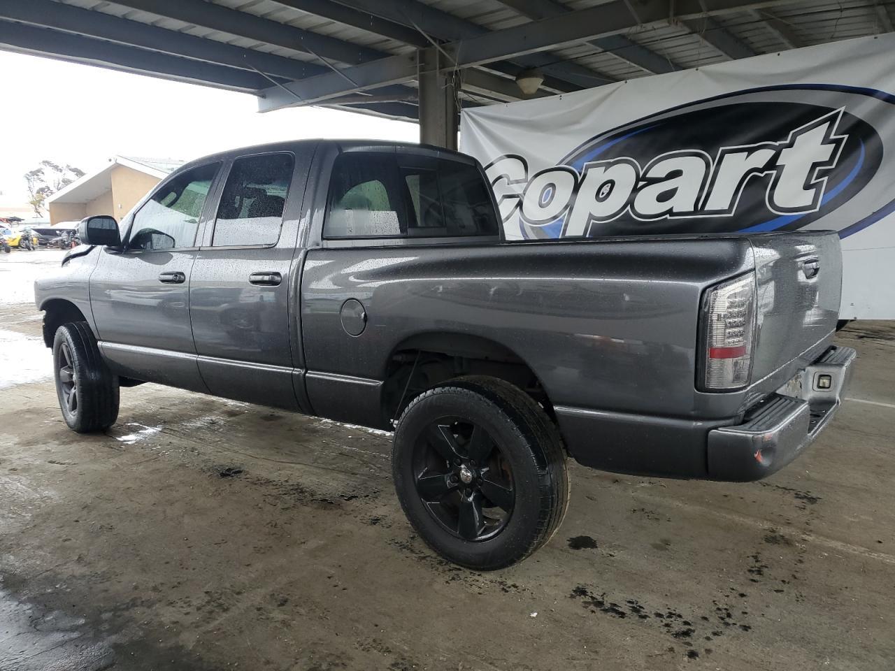 2002 Dodge Ram 1500 - Фото 2