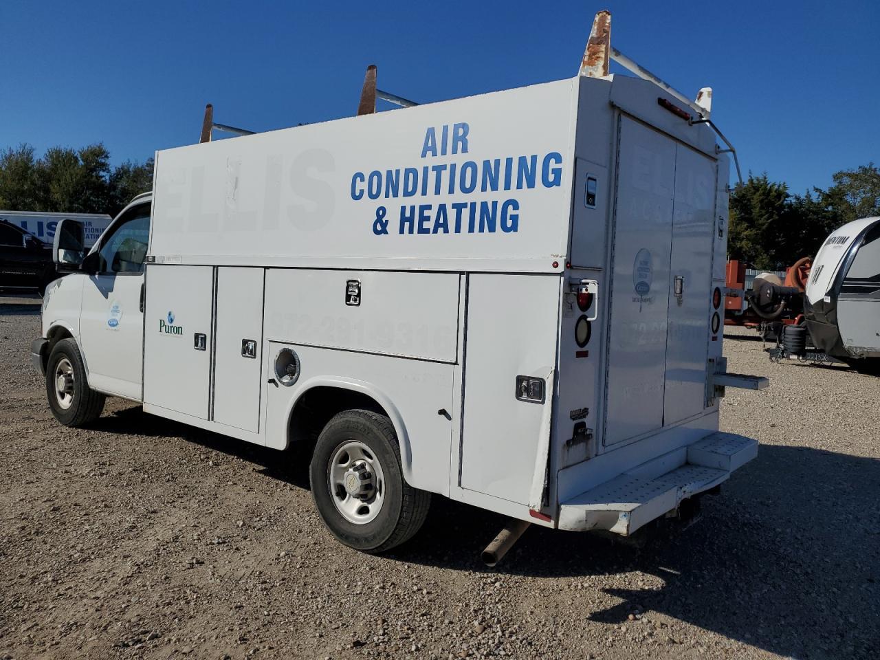 2011 Chevrolet Express G3500 - Фото 2