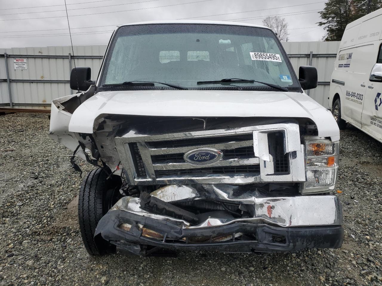 2012 Ford Econoline E350 Super Duty Wagon - Фото 5