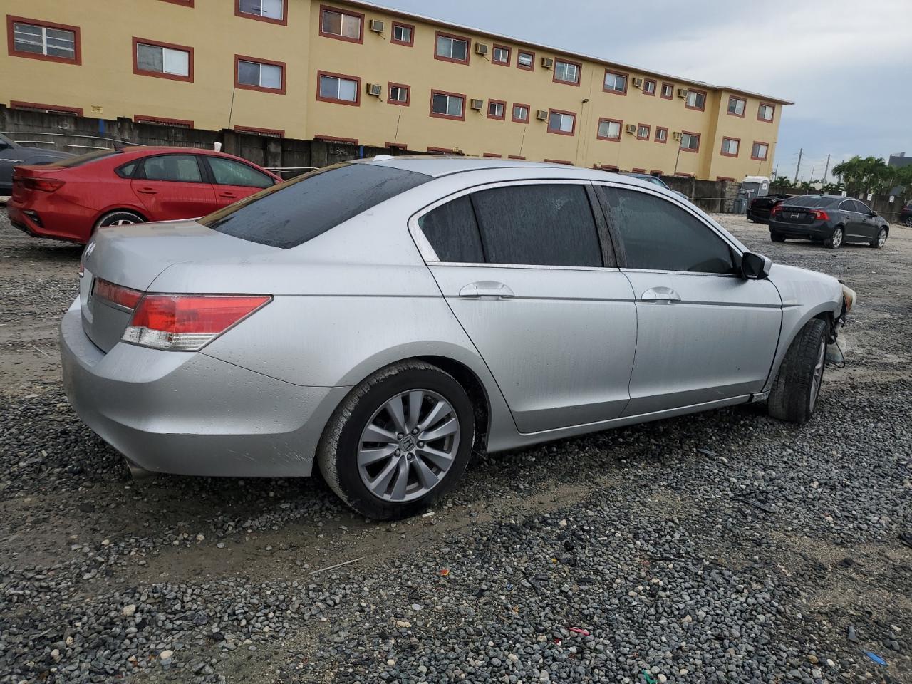 2011 Honda Accord Exl - Image 3